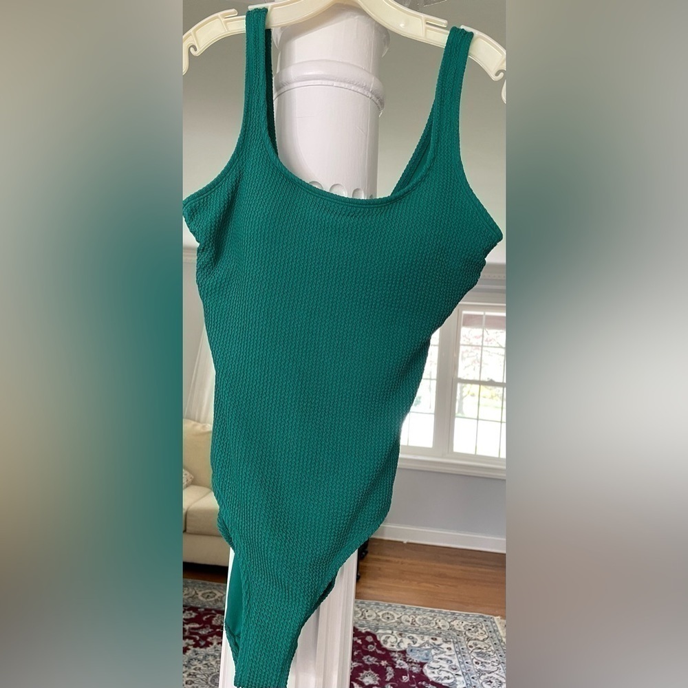 Time and Tru women’s one piece green swimsuit Size 12-14(L) .